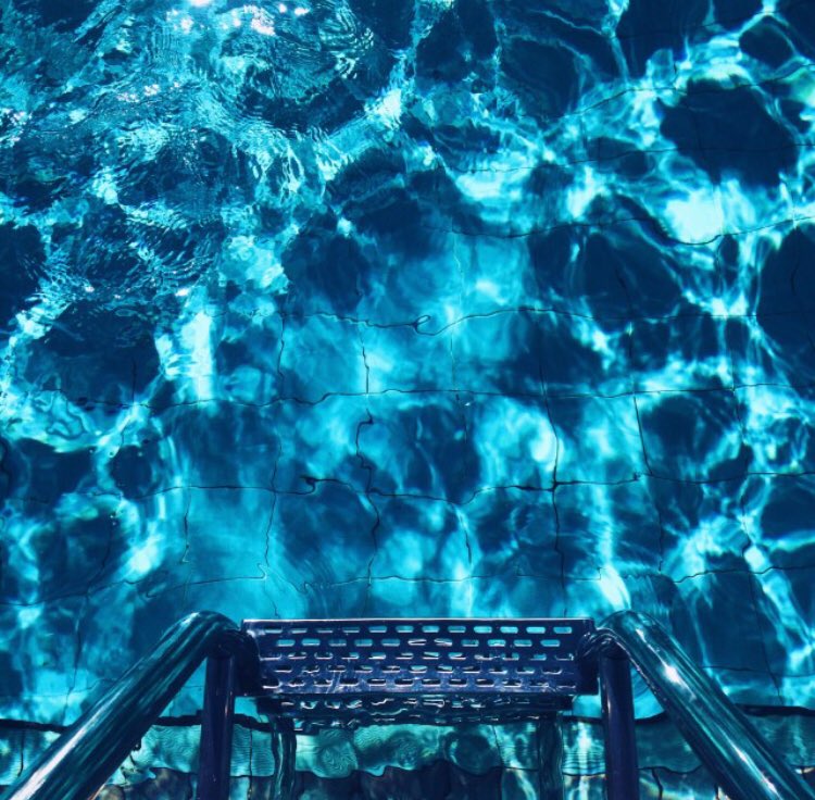 nermeenzakaria1's tweet photo. Blue isn't always just a colour, sometimes it's a feeling too💙📷🌊 #vscocam #vscoegypt #vscoegy #vscoarabic #vscocairo #vscophile #vsco #vscophoto #vscodaily #vsco_hub #everydayegypt #everydaymiddleeast #hunt #thisisegypt #egyptshots https://t.co/pbGsrjUT1e