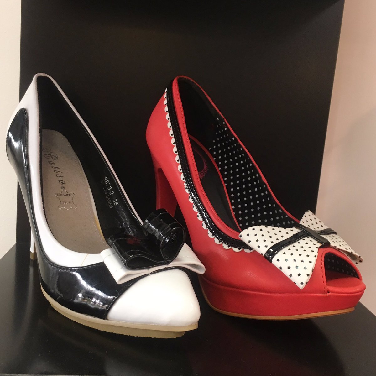 BohemianFinds's tweet photo. Looking for shoes that little bit different? Then pay us a visit.... we'll finish off your outfit perfectly... π π€β€οΈ
#retroheels #bannedshoes #bowshoes #50sstyle #retroinspiredfashion #bohemianfinds https://t.co/l1xwMfUQjP