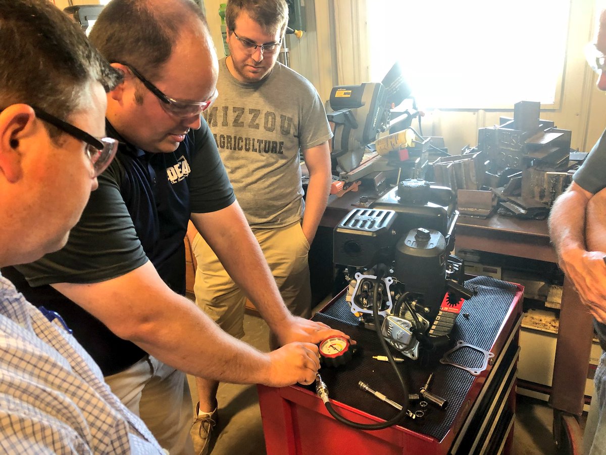 Day_AgEd's tweet photo. Day 3 @case4learning consisted of heat & cooling, engine systems, engine energy, tear down process, fuel eff. and system control. @AgEdS_IaStateU @ISUAg450Farm #AmesNerdFest #MSANerds https://t.co/KNOKgaVY1v