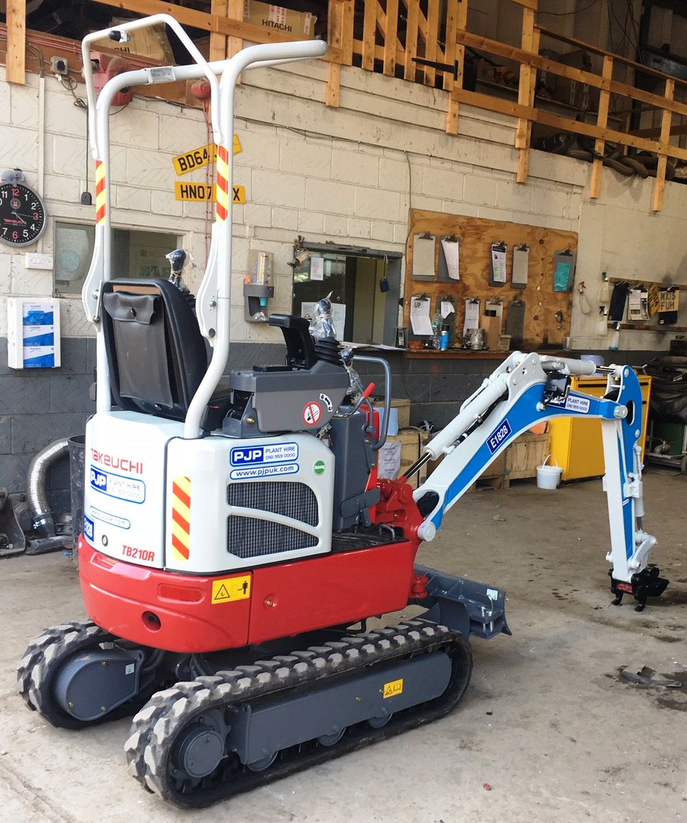 pjphire's tweet image. More new arrivals at PJP. New @Takeuchiuk TB210R micro #excavators fitted with @trackunit keypad security systems!
