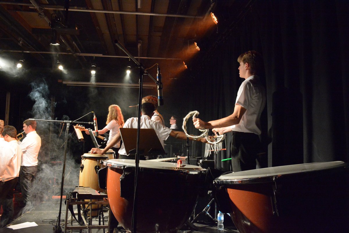 DavenantFS's tweet photo. Another stunning display of musical talent at the second of our Summer Concerts last night! To all of the Davenant students, @DFSPerfArts staff and those who came to support....thank you for the music!
#DavenantMusic https://t.co/iHeGUPnVQA