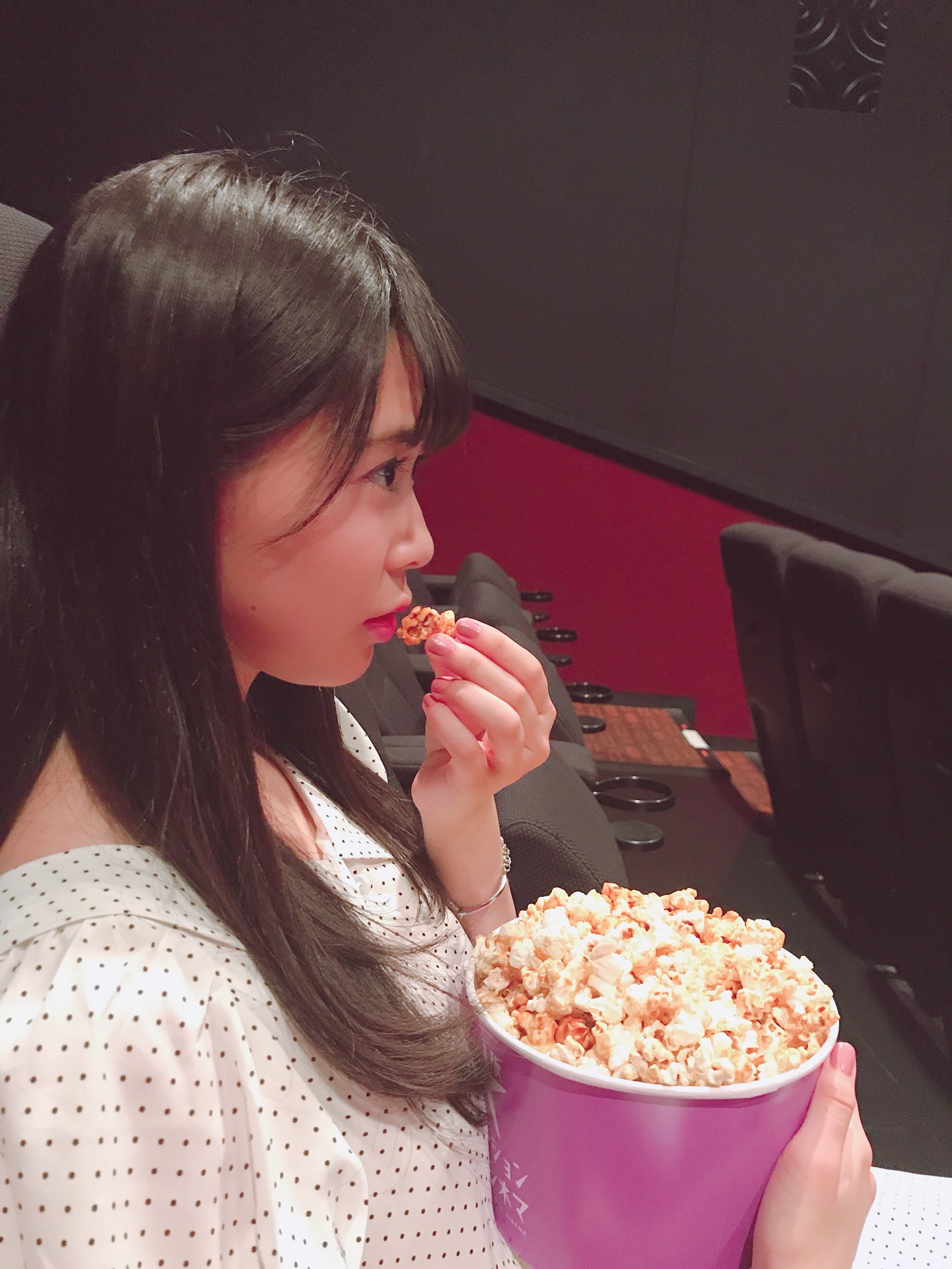 安田桃寧 彼女と映画デートなう に使っていいよ 虹色デイズ みた おもしろすぎた 恋愛系好きにはオススメ T Co Xmjfplda6o Twitter