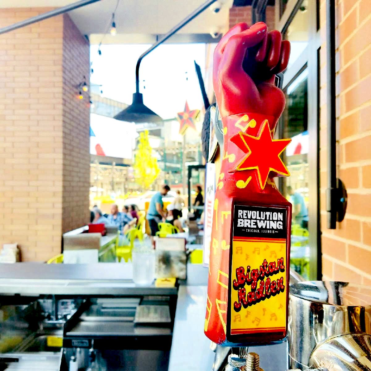 RevBrewChicago's tweet photo. Catch the #revbrewcrew & our friends @BigStarChicago in #Wrigleyville Saturday, July 14th for the official launch of Big Star Radler starting at 5 pm🍻 Details: https://t.co/vBzzUnxsXt https://t.co/9NRvIyaSom