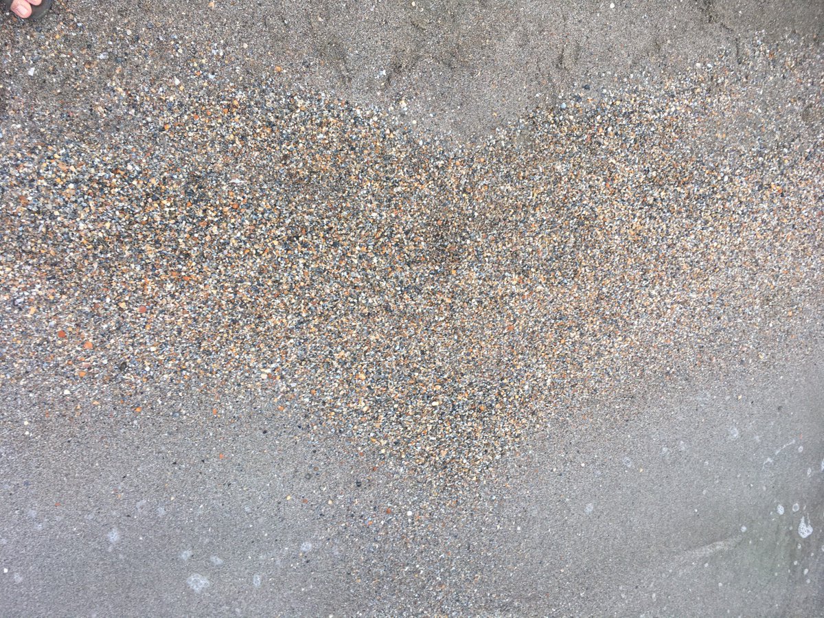 Is it sand? Is it water? Is it a heart? It's a beach cusp...Is nature trying to tell us something? #loveyourocean #loveyoursea #loveyourrivers when doing beach measurements @GeoEcoMar1 #dans project