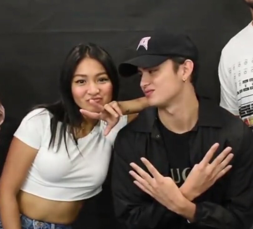 BaeconGirl's tweet photo. the way they look at each other when the other one is not looking

#dafBAMA2018Nadine https://t.co/fpBzx6R05P