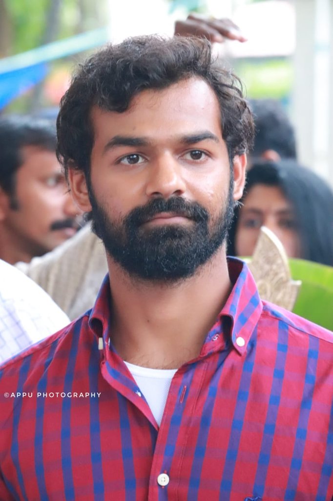 __dee_jay's tweet photo. #HBD🎂 #pranavmohanlal 
#JrLal #RajavindeMagan😎✌ #Mohanlal https://t.co/X15vu77n6n