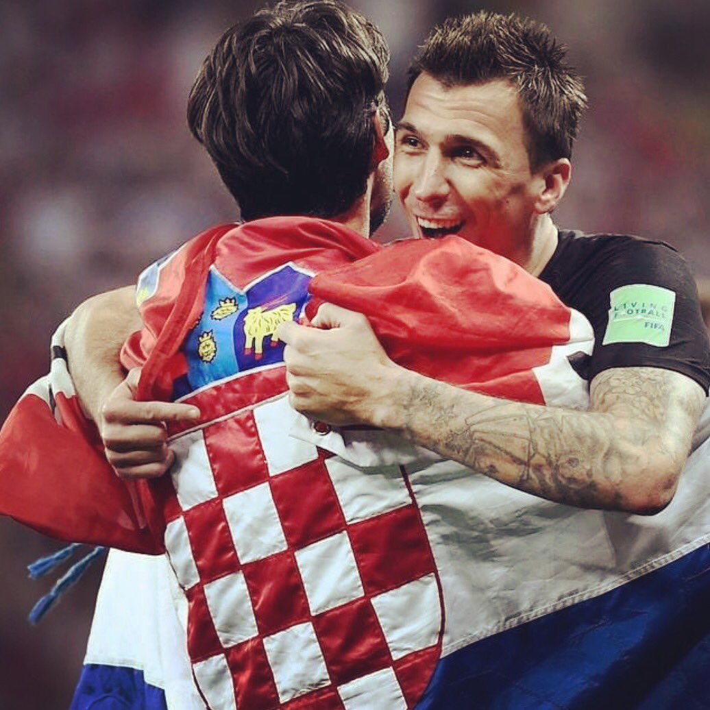 MarioMandzukic9's tweet image. Jedna duša, a nas dvoje 🇭🇷❤ #LijepaLiSi #Hrvatska #Vatreni #Čarli #WorldCup #Domovina #svikaojedan #inatisehrvatska #stepbystep #neverstop #mm17🌪