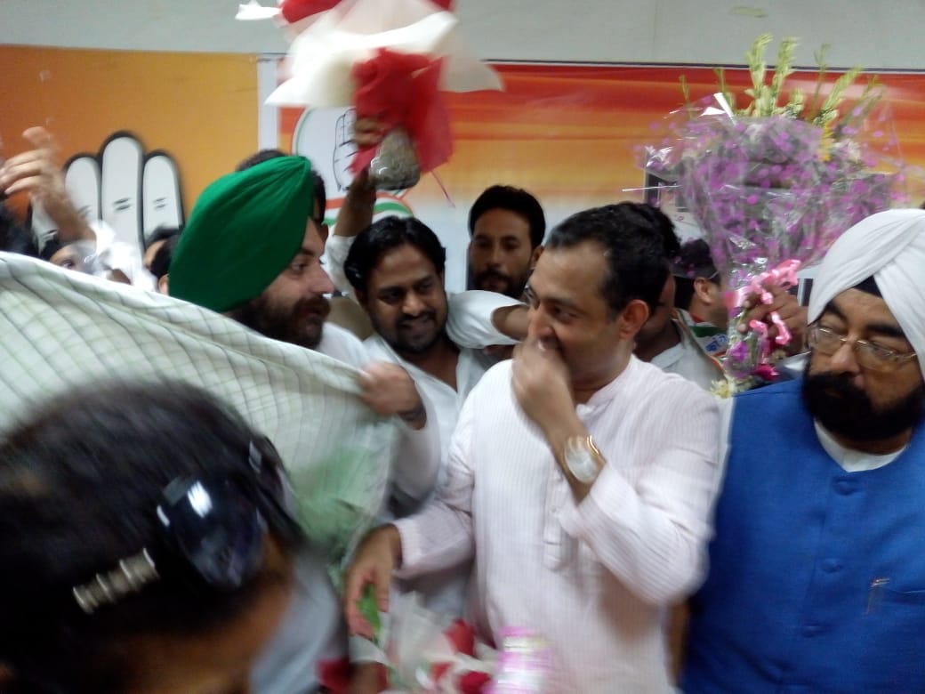 TarunjitSBanny's tweet image. #minoritydepartment #statemeeting feciliated by janab @AliMehdiAdv under auspicious presence janab @nadeeminc @INCIndia @RahulGandhi @ajaymaken @ArvinderLovely @INCDelhi @ajmjoshi @PraveenaLeo @shubhpilot @divyaspandana @kamalpreetkohli @nikitachat74