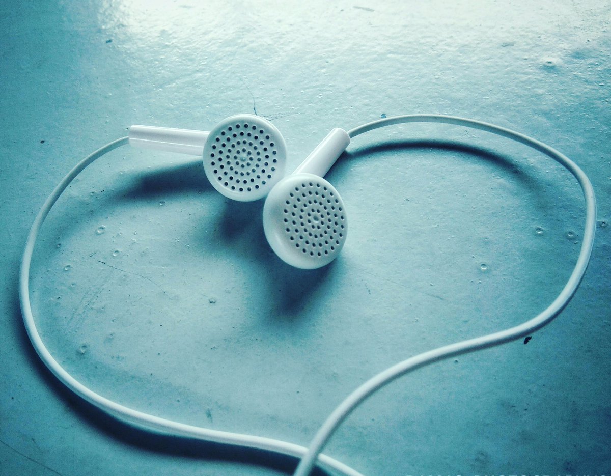 JDramas22's tweet image. "Just an ORDINARY SONG for a SPECIAL GIRL like YOU" 😍😘💕 - MarkVelasco
#JAG #music #ordinarysong #you