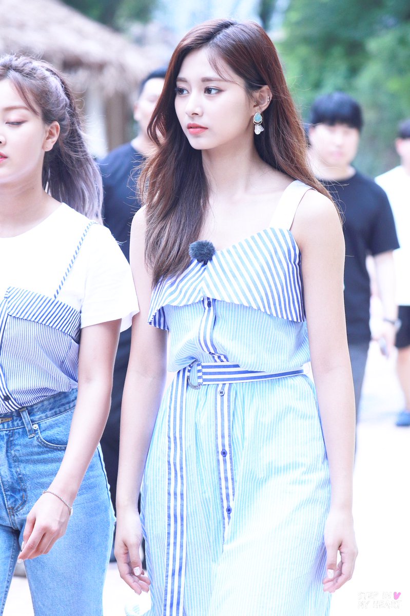 ctzuyupics's tweet photo. 180711
➳ step in my heart https://t.co/p4mSGUCkfH