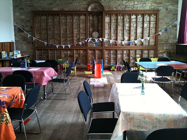 We've got our nautical bunting up for the All Ages Cafe <a href="/DreelHalls/">Dreel Halls</a> tomorrow to help celebrate the Cellardyke Sea Queen. Come along for some tea, coffee and cake before the big occasion! We're open from 10am-12noon.
facebook.com/events/9180351…