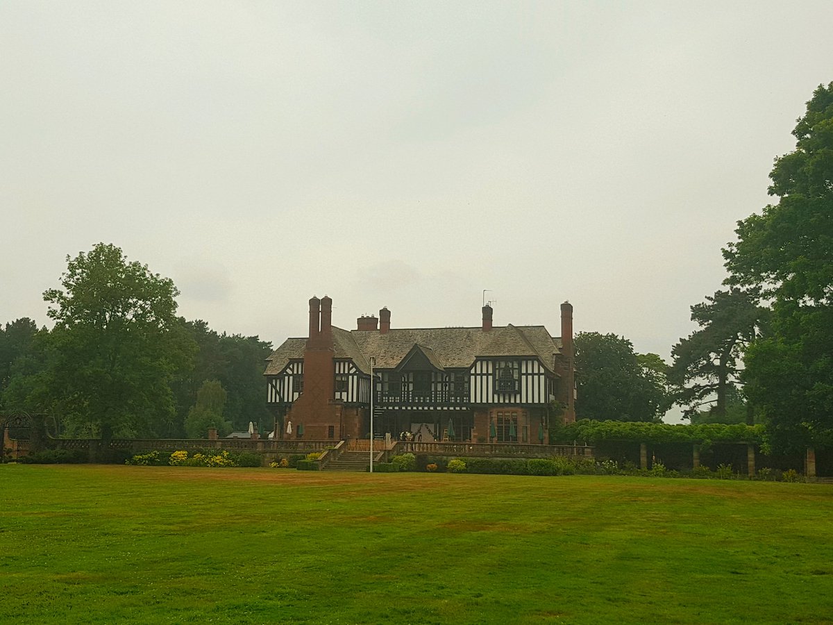 Filming the wedding of Nicola and Justin at the stunning <a href="/inglewoodmanor/">Inglewood Manor</a>.

#weddingvideo #weddingvideography
#wedding 
#filming 
#inglewoodmanor