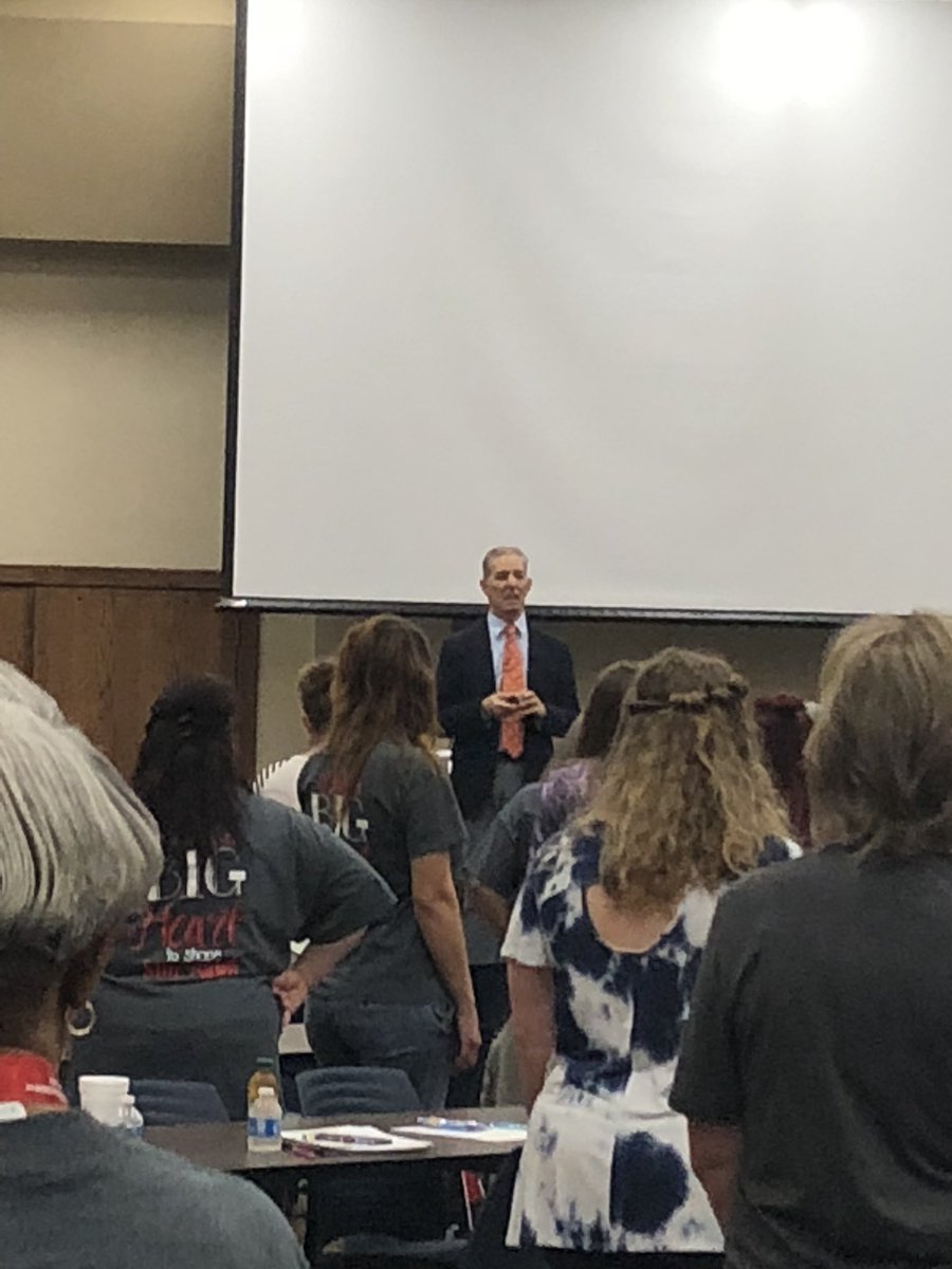 NellieUgarte's tweet image. Good morning! Last day of Acadeny for teachers of Young Children. Loved every minute! #FollowTheYellowTheBrickRoad #BrainBasics