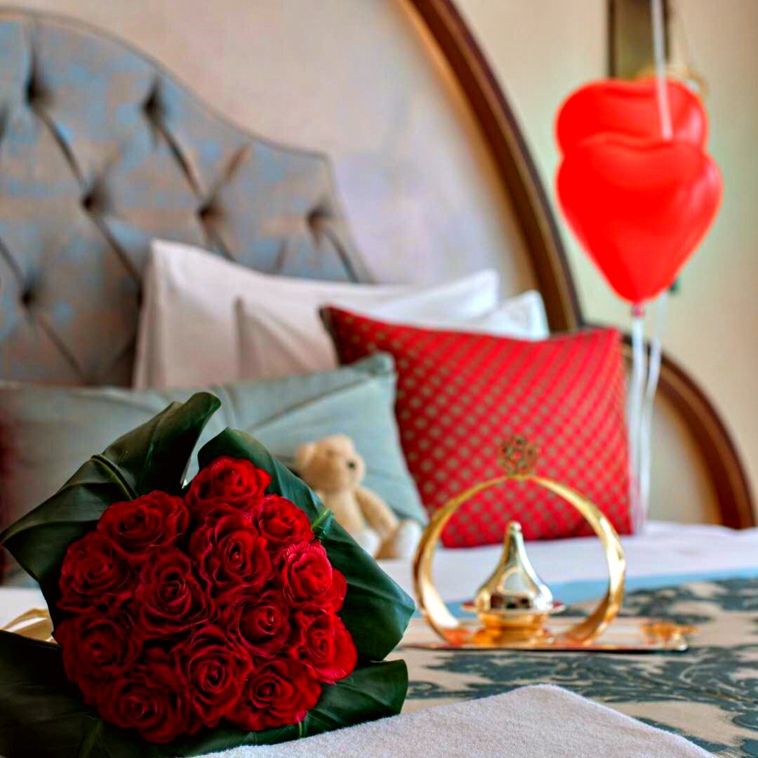 Make that special occasion even more special with our romance packages. Show your love to your significant other with these romantic packages.
Özel gününüzü romantik paketlerimiz ile daha özel hale getirin. Sevginizi sizler için sunduğumuz romantik paketlerimiz ile gösterin.