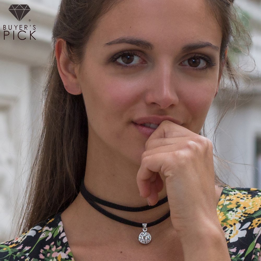 DiamondStyleUK's tweet photo. #BuyersPick: Bang #ontrend black #crystal #choker. #fashionfriday #fashionista #ootd #styleblog https://t.co/DU1LcmYJhp https://t.co/NfpNYYloUT