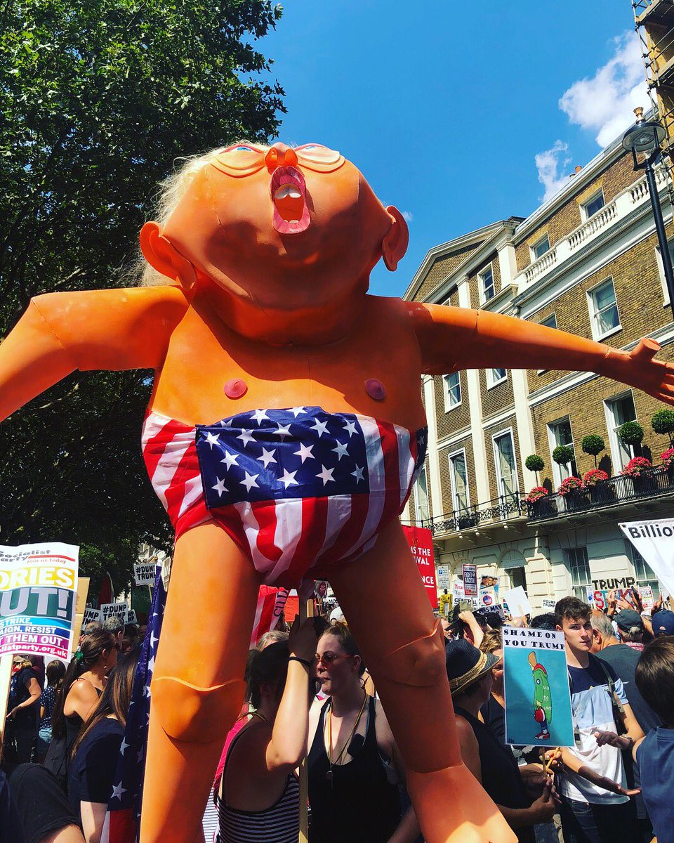 Captain_Kirkers's tweet image. Portland Place Now. 5pm Trafalgar Square. #Resist #ProtestTrump #Wotsit #UnderHisEye