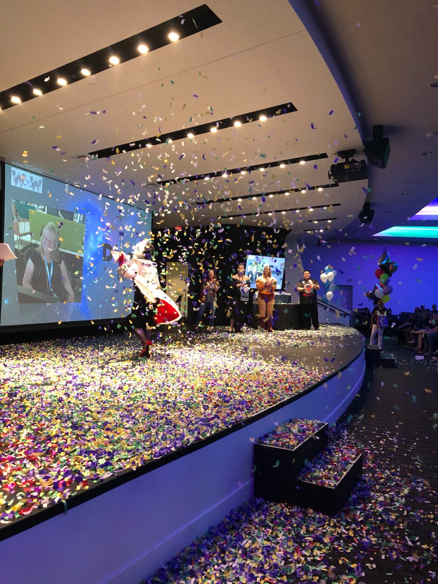 ZapposInsights's tweet image. Congrats to the latest new hire graduates at Zappos! Go forth, Zapponians, and make us proud! #teaminfinitewow #graduationtime #celebrateyourpeople #confetticannons #superherotheme #4weeksofonboarding #causeitmatters