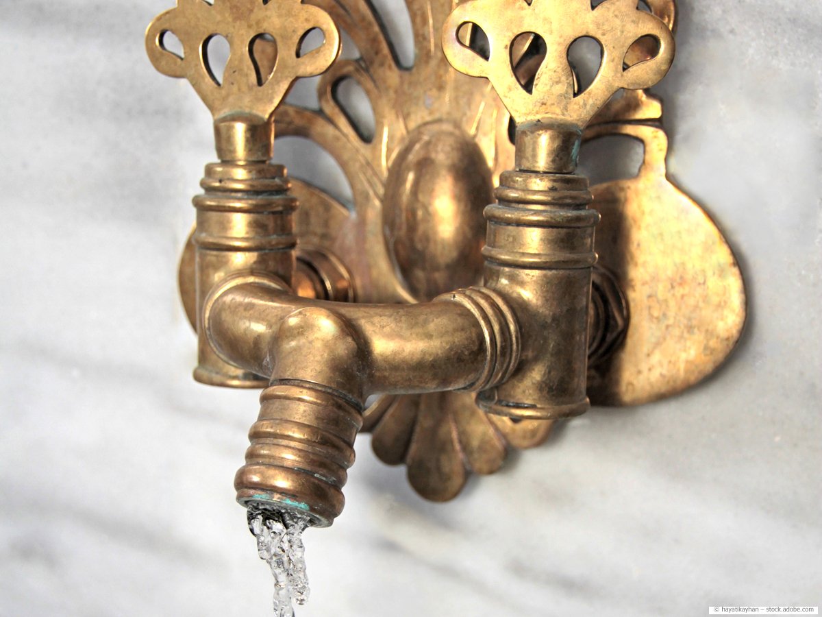 CalmwatersHome's tweet image. Absolut Retro! 
#vintage #wasserhahn #gold
calmwaters.de/retro-wasserha…