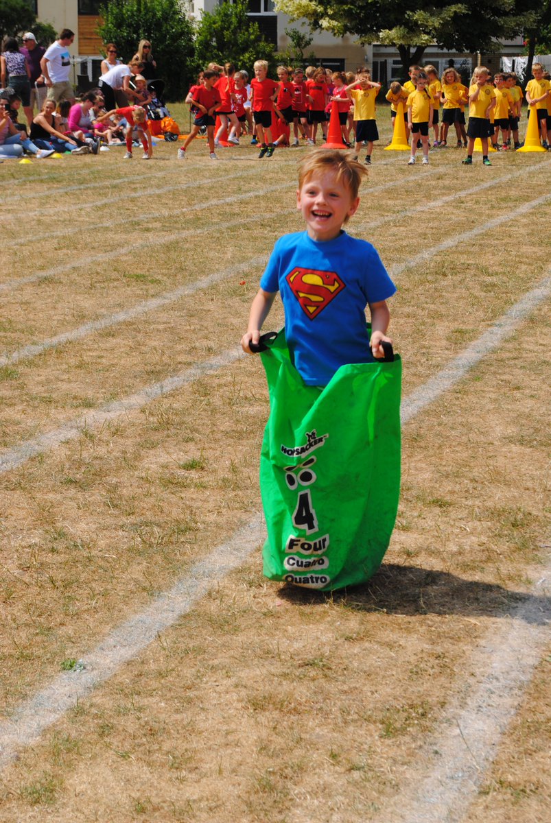 CKISGreenClas's tweet photo. Sack race... https://t.co/WyDT1pgf64