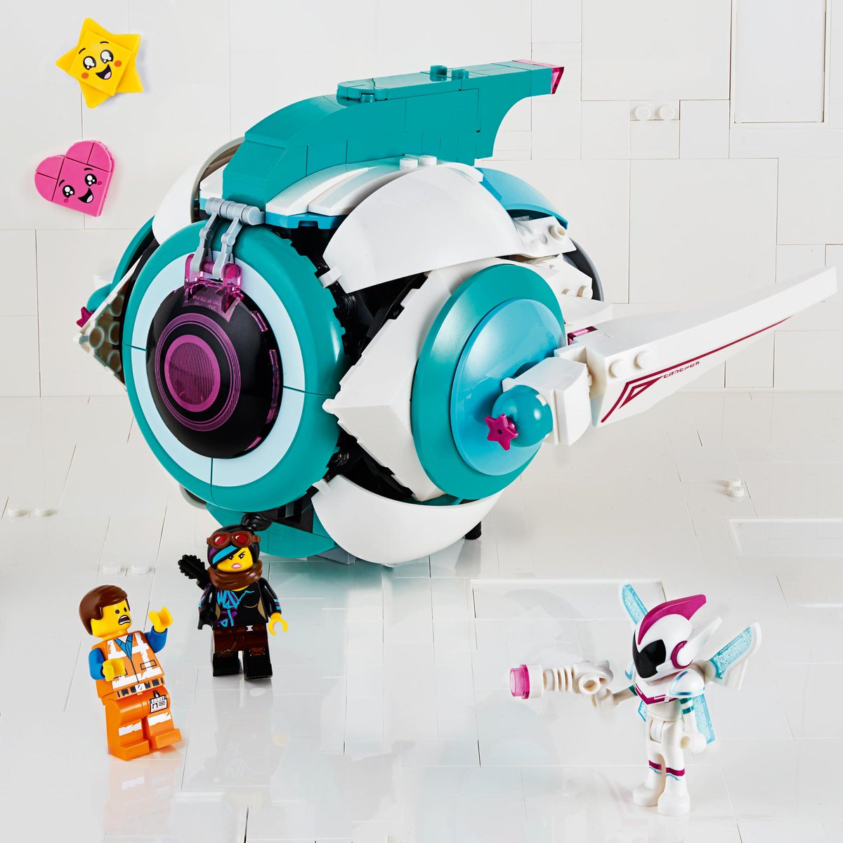 Team up with Emmet, Lucy and Ultrakatty from <a href="/TheLEGOMovie/">The LEGO Movie 2</a> 2 in these awesome new sets just revealed! 😍#TheLEGOMovie2 #LEGOSDCC #SDCC2018 #SDCC