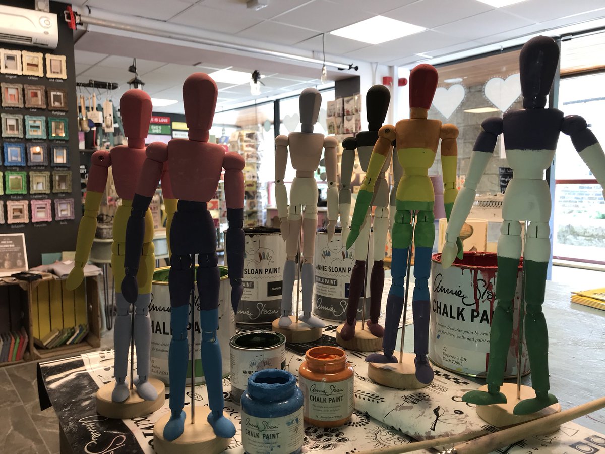 HomelyatHebden's tweet photo. .@appyvalleypride is fast approaching - our window display is well on its way #lgbtq #chalkpaint #AnnieSloan #hebdenbridge https://t.co/T2AbXje4pM
