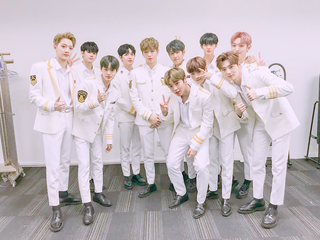 Wanna One tweet media