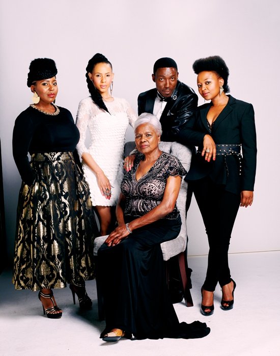 SABC3's tweet photo. #SABC3TheStageIsYours
18:00 SABC News Headlines
18:02 #RealTalkOn3
19:00 #Isidingo
19:30 #ItsOkayWereFamily
20:00 #GenerationsTheLegacy
20:30 Fundi's
21:30 News @21:00
22:00 Fatal Memories (2015 ) https://t.co/uzmEqHVQaA