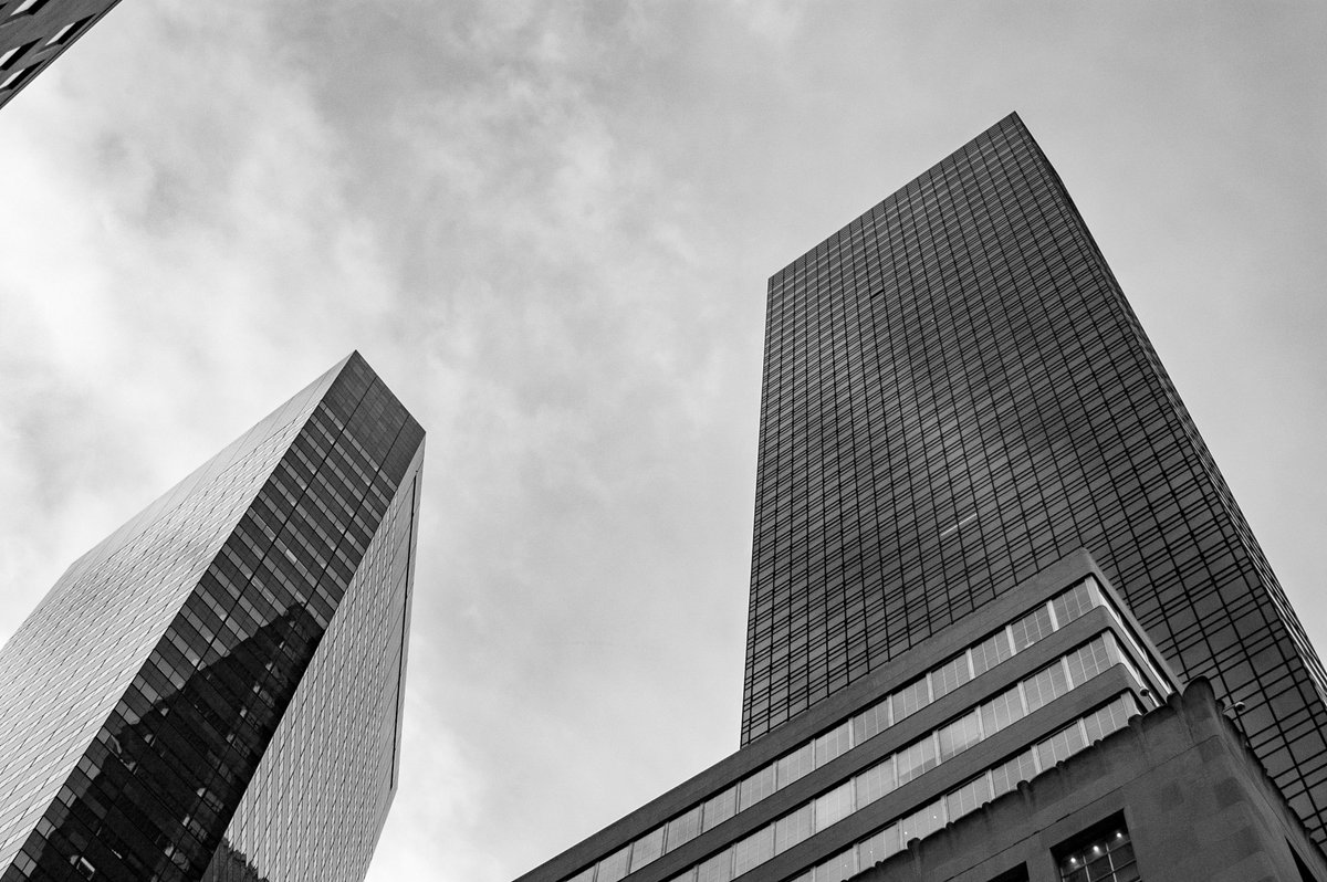 Dalpho's tweet image. Passeggiando per le vie🚕 di #Manhattan 🌆, guardo il cielo ⛅ e #immagino 🌠

Walking through the streets🚕 of #Manhattan 🌆, I look at the sky ⛅ and #imagine 🌠