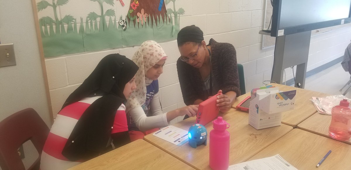 SteveSalfarlie's tweet photo. Differentiating instruction using Dash & Dot #robotics with @KDavidson_TDSB @MilitaryTrailPS English language learners are fully engaged!! #MakingSTEMfun #SummerTDSB @Equity48 @tdsb_alison https://t.co/4tlxo13yQJ