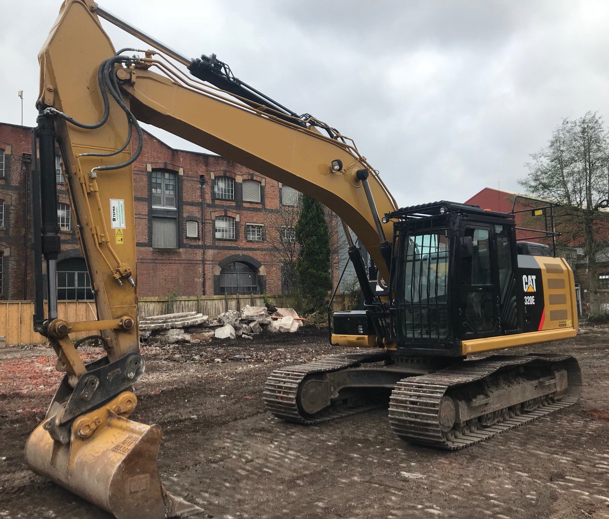 CAT 320EL | Year 2016 | Hours c500

Hill Tefra Hydraulic Coupler, 1 x Bucket, CAT Hammer Shear &amp; Rotate Lines, Boxing Ring, 700mm Track Pads, Side Skirts, Thickened Belly Plates, CAT FOGS Guard, Bucket Ram Guard, Climate Control, Undercarriage of Excellent Condition.