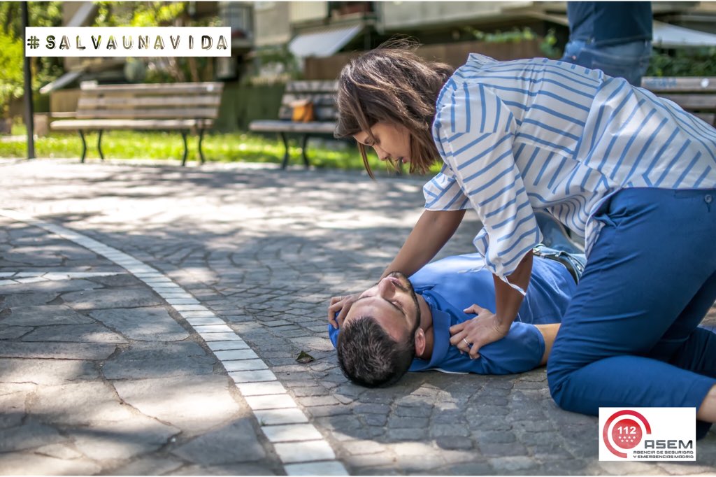 Взаимопомощь. Помогать людям. Люди помогают друг другу. Помогать людям. Человек помогает другому.