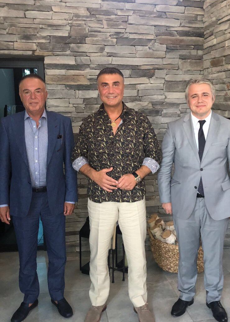 sedat_peker's tweet photo. Kamuoyunda barış bildirisi yayınlayan sözde akademisyenleri tehdit etmemle ilgili olarak açılan davada bugün beraat etmemde emeği geçen saygıdeğer avukatlarım Sayın Turgay Özdoğan ve Sayın Ersan Barkın'a çok teşekkür ediyorum. https://t.co/QdHda3I2Nn