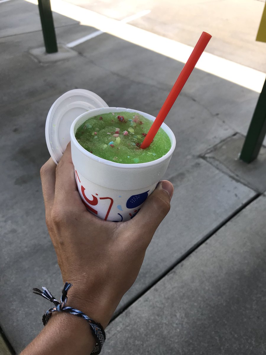 cdterry516's tweet image. When you’re jonesin for a slush @Rastogi_Aseem