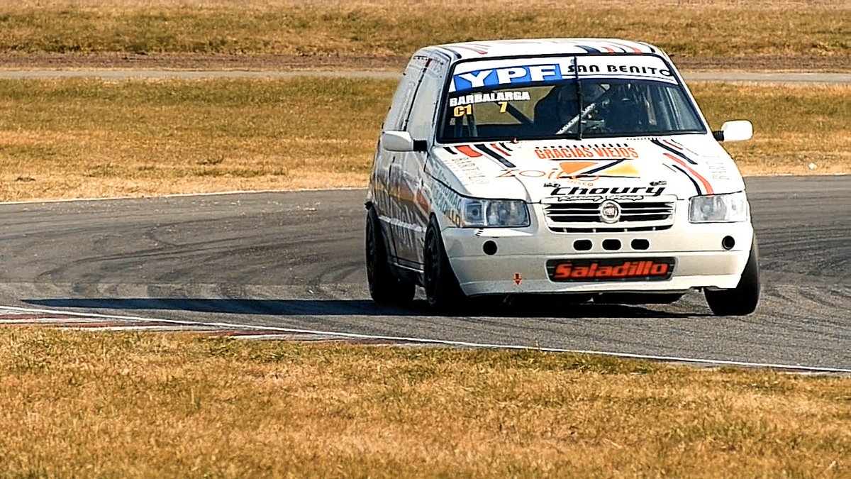 RacingFilms's tweet photo. /// @LBarbalarga
// @turismopista
/ #buenosaires
.
.
.
#lucasbarbalarga #fiatuno #turismopista #clase1 #galvez #fecha5 #motorsports #racedriver #racecar #racetrack #circuit #racing #race #driver #car #speed #fuel #racingfilms #argentina #photography #media https://t.co/keji4VH1N6