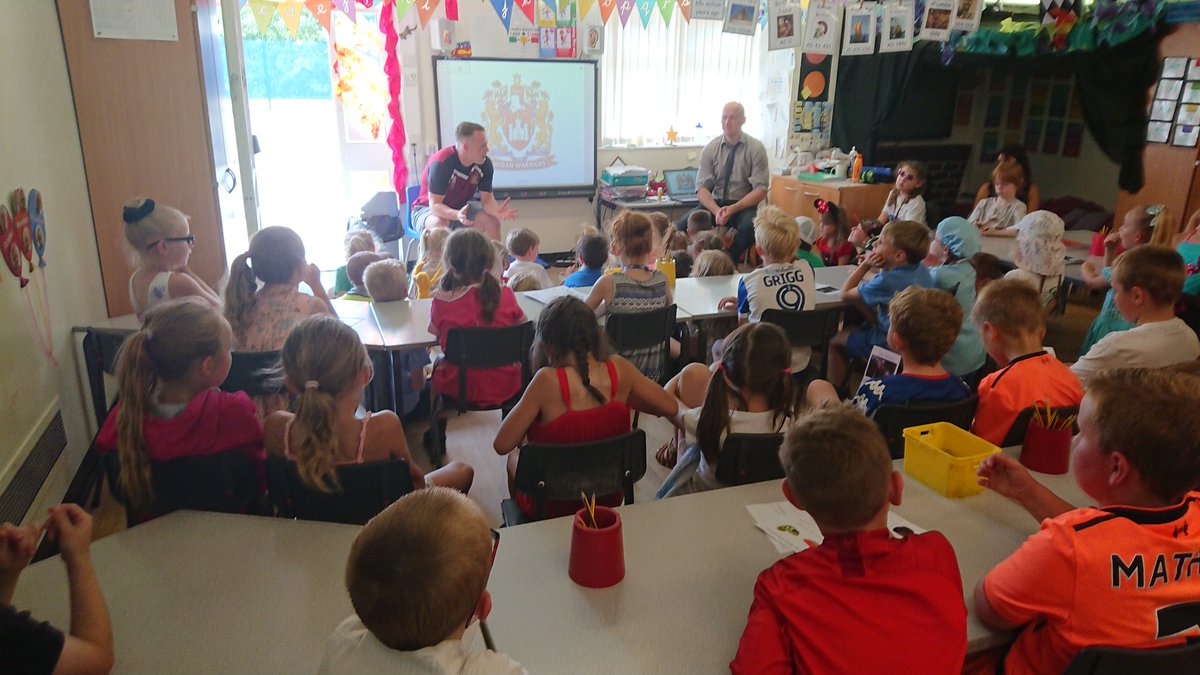 MrKilburnsClass's tweet photo. Lovely visit from Liam today as part of our careers day @WiganWarriorsRL https://t.co/9t6MvpEyNC