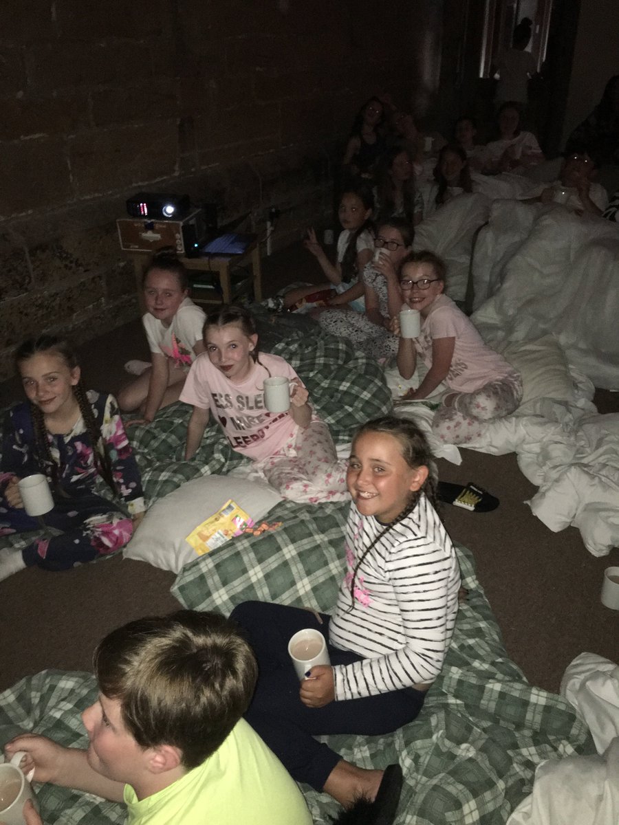 OLSSTweets's tweet photo. Movie night 🎬
#CHET2018 #popcorm #hotchocolate #cozy https://t.co/PVn7ZMZJq5