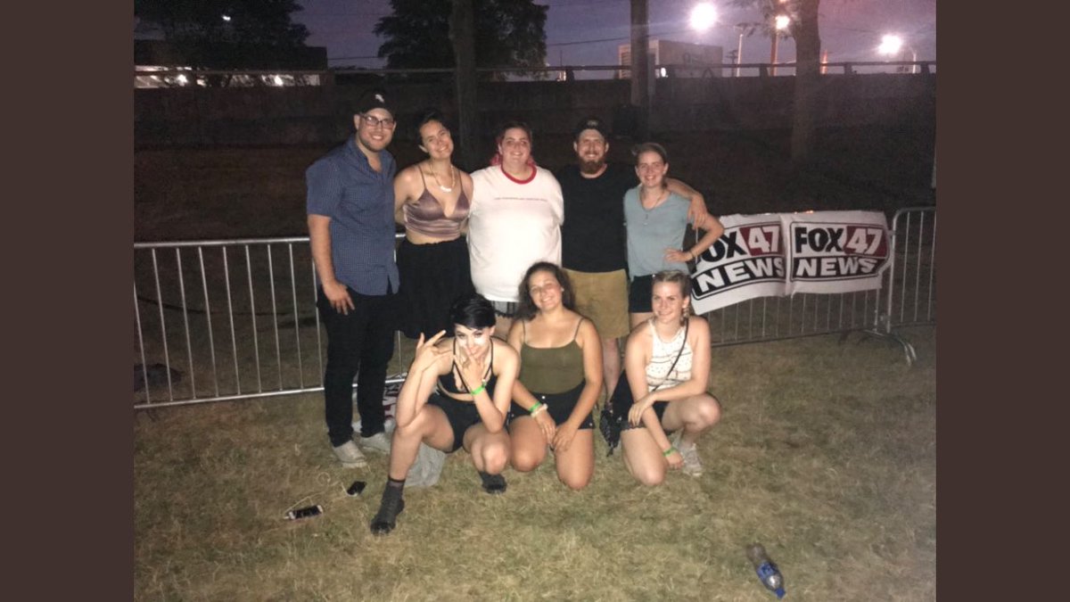 sisicosta_'s tweet photo. love you all so so much https://t.co/8g9ZAio5fX