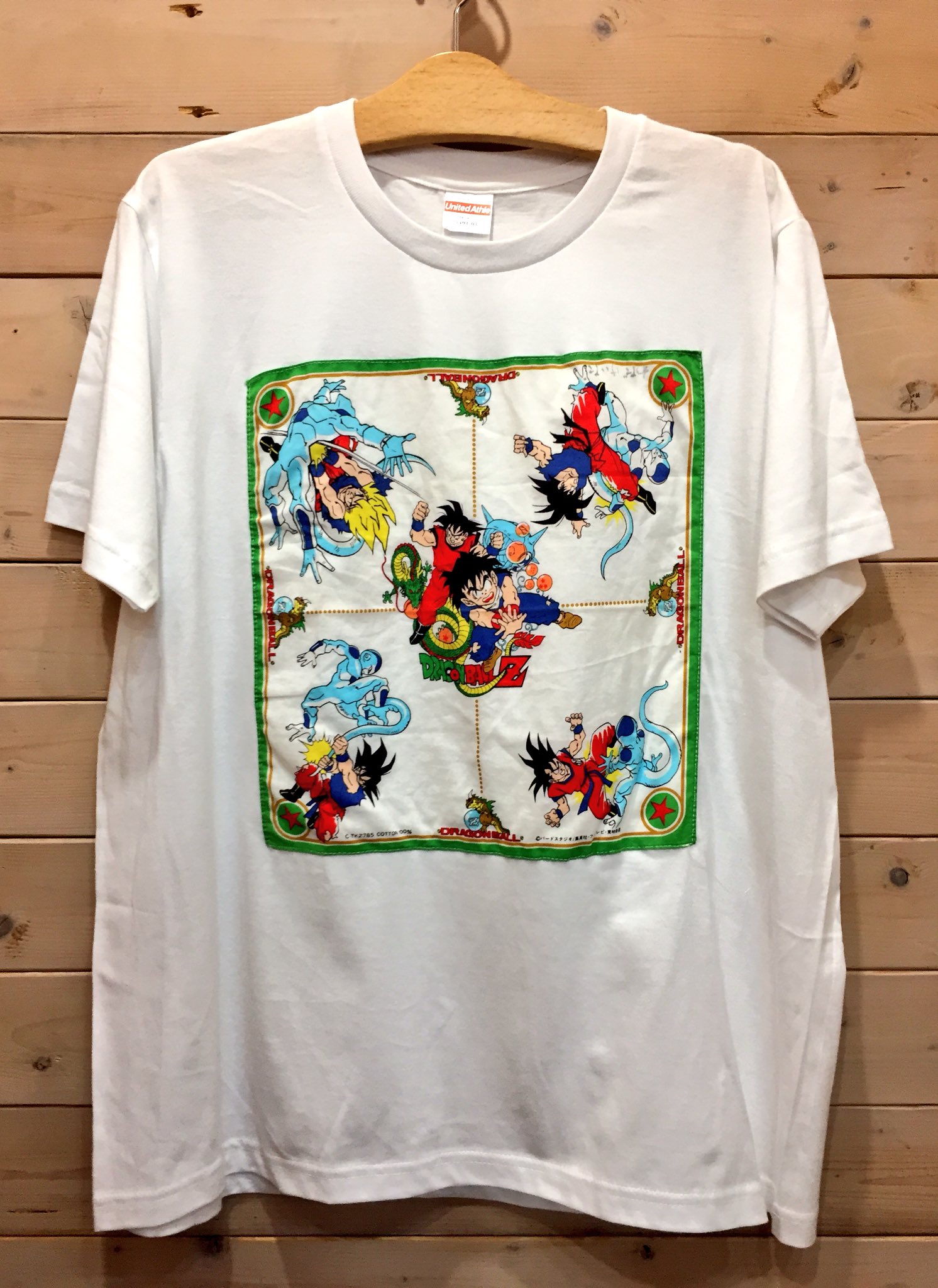 古着処丸実商店 Tシャツ 丸実オリジナルリメイク ドラゴンボールzハンカチリメイク白tシャツ メンズm L 70 90年代のハンカチをプリント風にリメイク 悟飯が修行中ですね フリーザ編までのハンカチです 数量限定の商品なのでぜひ 2500 2300