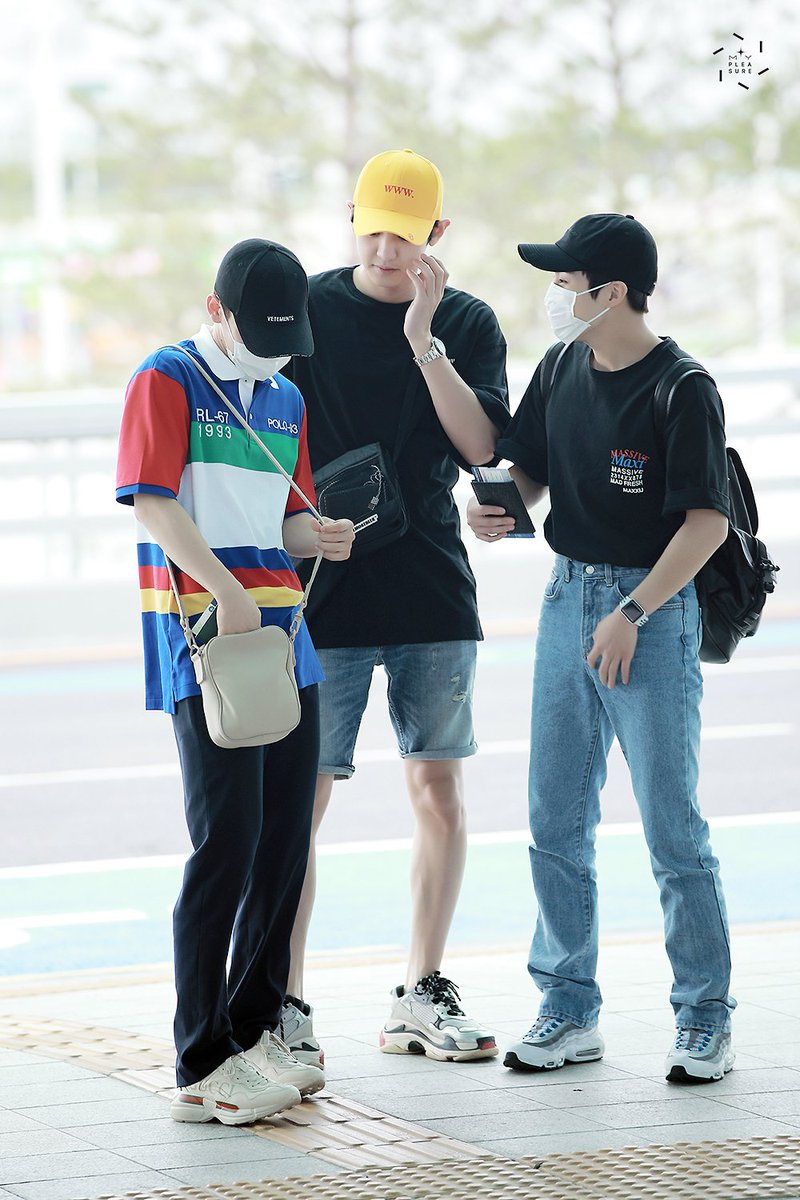 myPCY1127's tweet photo. 💛다람쥐들 사이에 멍뭉이💛
#찬열 #CHANYEOL #첸 #CHEN #시우민 #XIUMIN #엑소 #EXO @weareoneEXO 
https://t.co/Wp5JEzZaFd https://t.co/4Y3yCWHpD1 https://t.co/MYzjynU4Ow https://t.co/0jGN8LJzDK