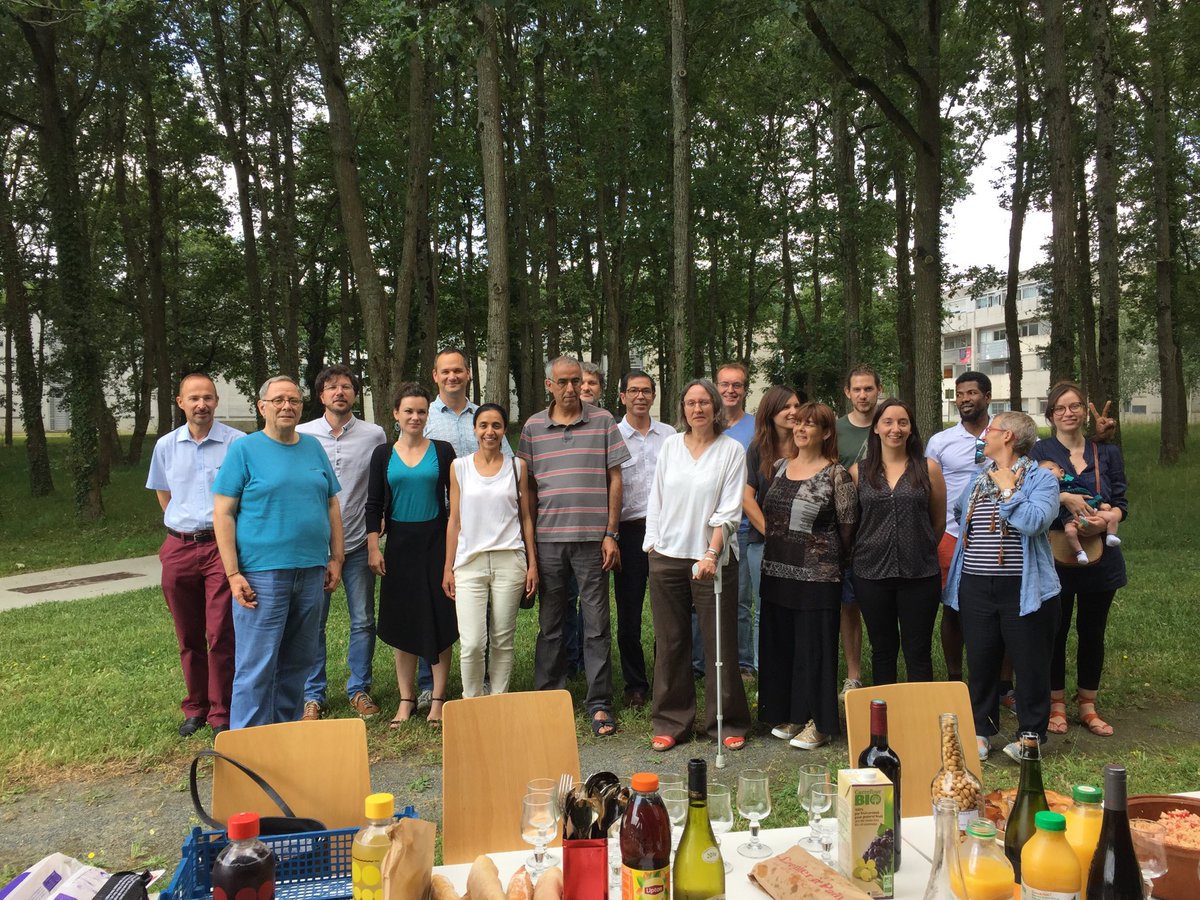 Réunion de fin d’année du département de Géographie de l’université d’Angers; année dure qu’il a fallu conclure avec la cuisine locale.