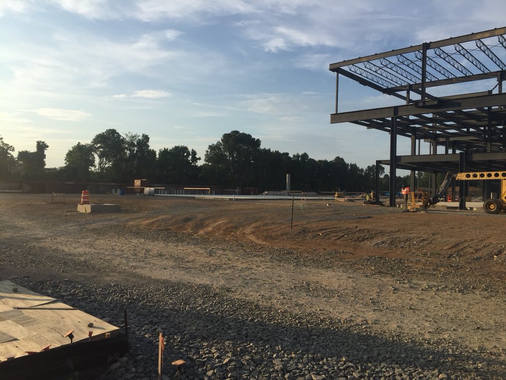 MichaelPoore1's tweet photo. Little Rock SW High!!!   Wasn’t just 6 months ago that I still had people share this project wasn’t going to happen.  Look at it now! https://t.co/O3FHMoFFLm