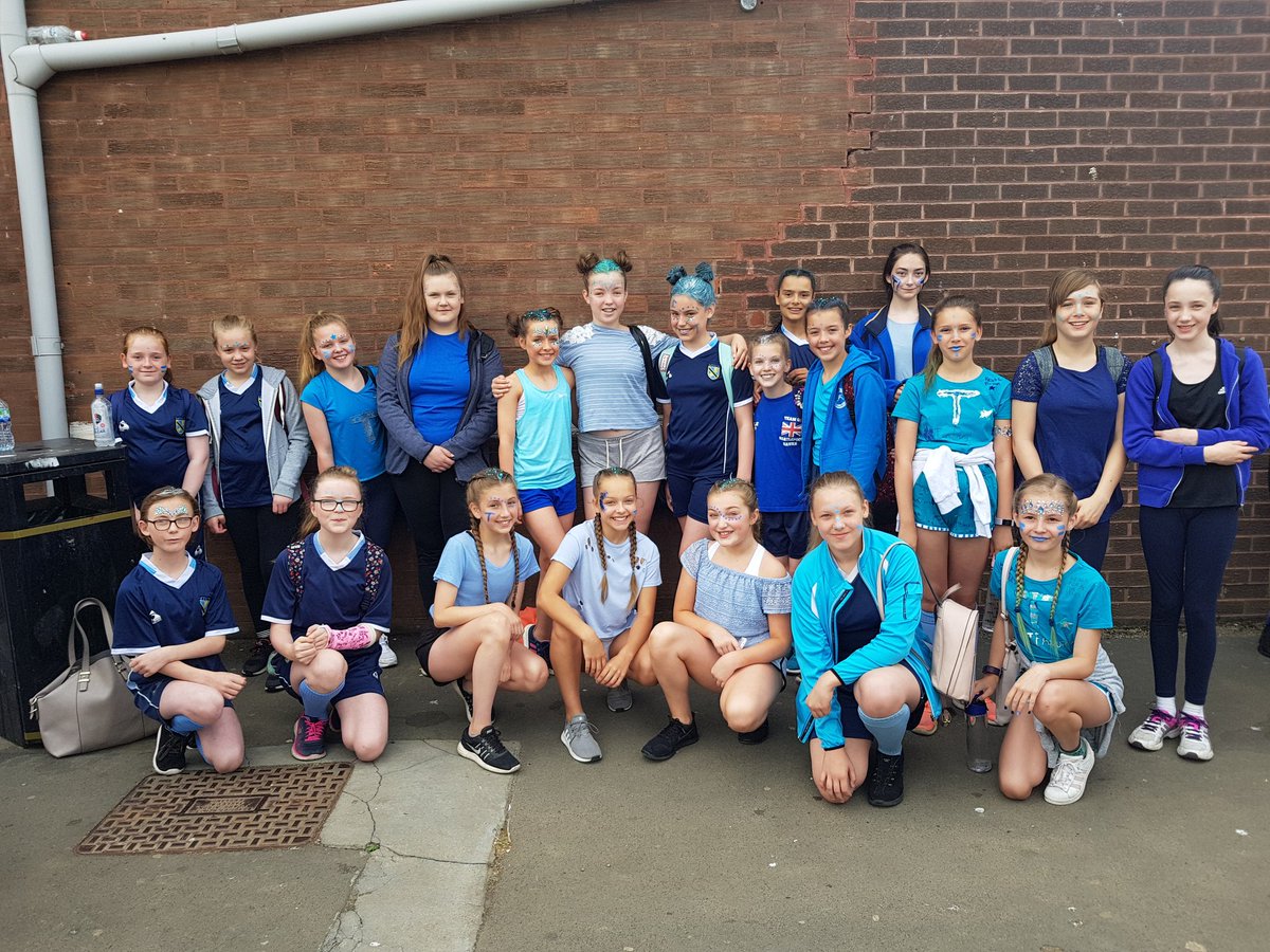 HTCSTuring's tweet photo. Year 7's first sports day. #teamturing https://t.co/mXqPJBTwjj