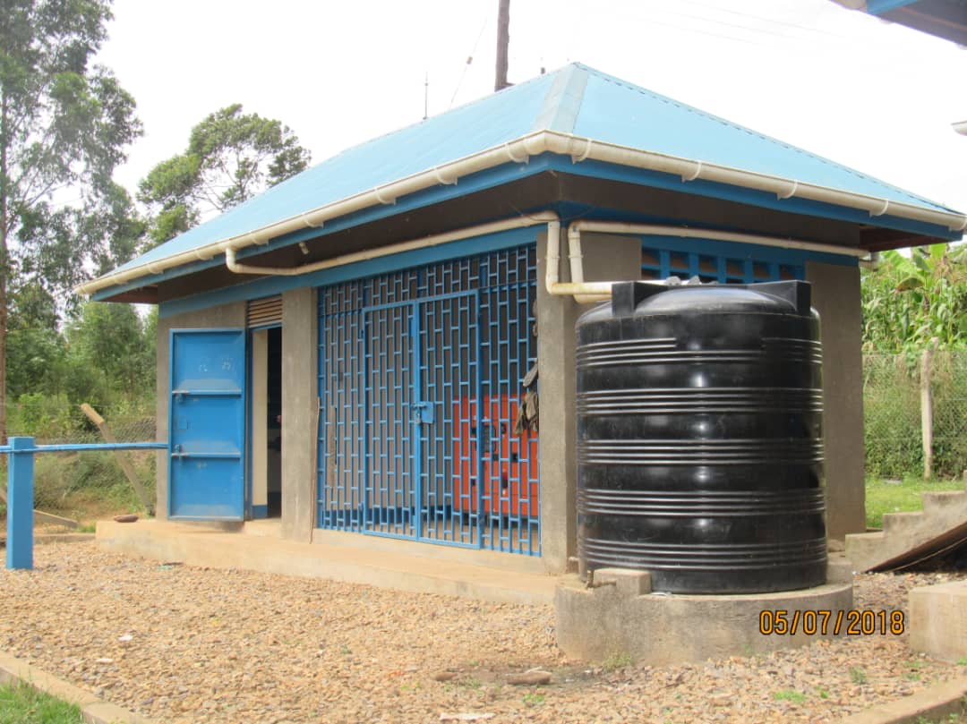UmbrellasWatsan's tweet photo. #Kyamulibwa Piped Water Supply System in Kalungu district #MWEWORKS #GOUWORKS #Accesstosafecleanwater reach out to all Ugandans @min_waterUg @Water4PeopleUG @Parliament_Ug @UgandaMediaCent @DominicKavutse @AfDB_Group @dwrmug https://t.co/3NTbzGWirX