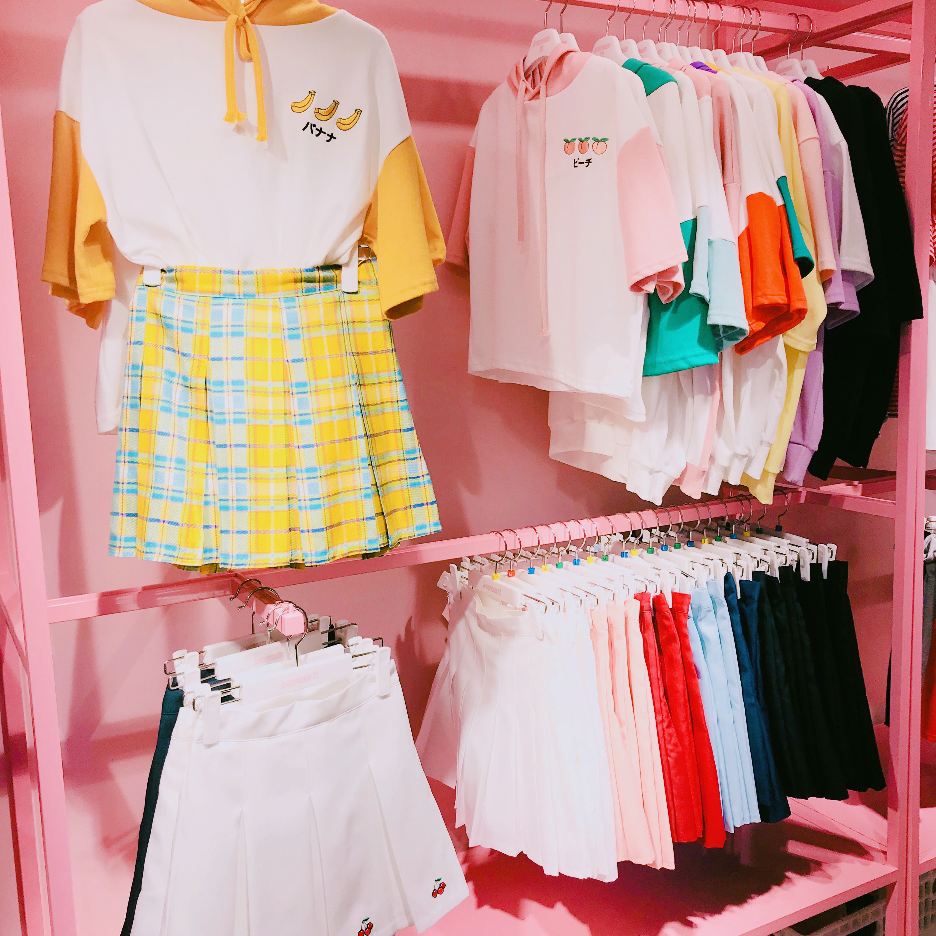 Icecream12jp Icecream12 明洞 ロッテヤングプラザ キュートなお洋服が たくさん揃っているよ 韓国旅行に来た際は ぜひ遊びに来てくださいね 韓国ファッション オルチャンファッション 韓国旅行 T Co Ucq6yqfxz9 Twitter