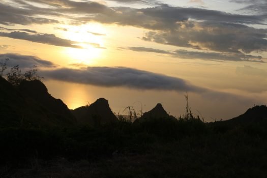 2weektrips's tweet image. Climb to the top of #Cebu and watch the sunrise and sunset from #Osmena Peak. If you're feeling adventurous, rent a tent and spend the night with good company under the starry skies. Read more in this itinerary. buff.ly/2q56GzP