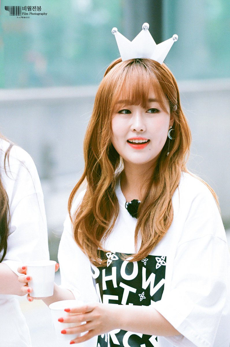 chanaing_'s tweet photo. Happy Angel Noona Day! 
#HappyBabySoulDay / @mrsmandu_  💙🌹🍰 https://t.co/asm4nHqhxO