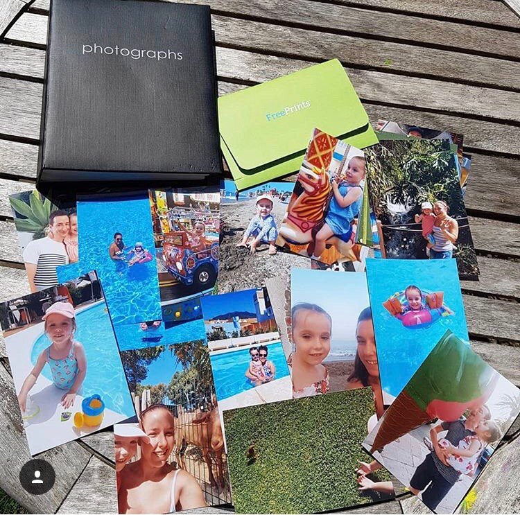 "An afternoon in the sun sorting out our photo memories." 💙 Thank you @phoebe_and_mama for the gorgeous share! This is what summers are all about. Blue skies, big swimming pools, smiling face, and plenty of photos! Do you have a fun summer holiday planned?