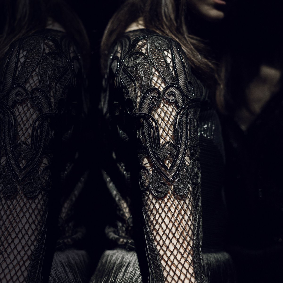 manuelfacchini's tweet image. Details from @manuelfacchini FW 18 RE-FRACTION womenswear collection
Discover more at manuelfacchini.com
#ManuelFacchiniOfficial #ManuelFacchini #Refraction #Refracchini