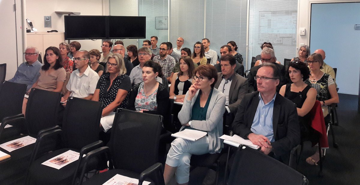 BdT_PDL's tweet image. En direct de @BdT_PDL, matinée d’échange avec les DAF des bailleurs
sociaux @paysdelaloire  présentation @BanqueDesTerr , loi ELAN , #Logementsocial,  signature électronique #Transitiondigitale.