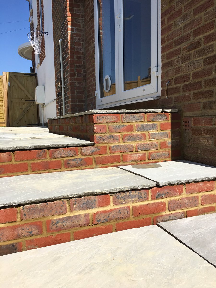 DbsSurrey's tweet photo. #artybuilder https://t.co/Chh5BtS130